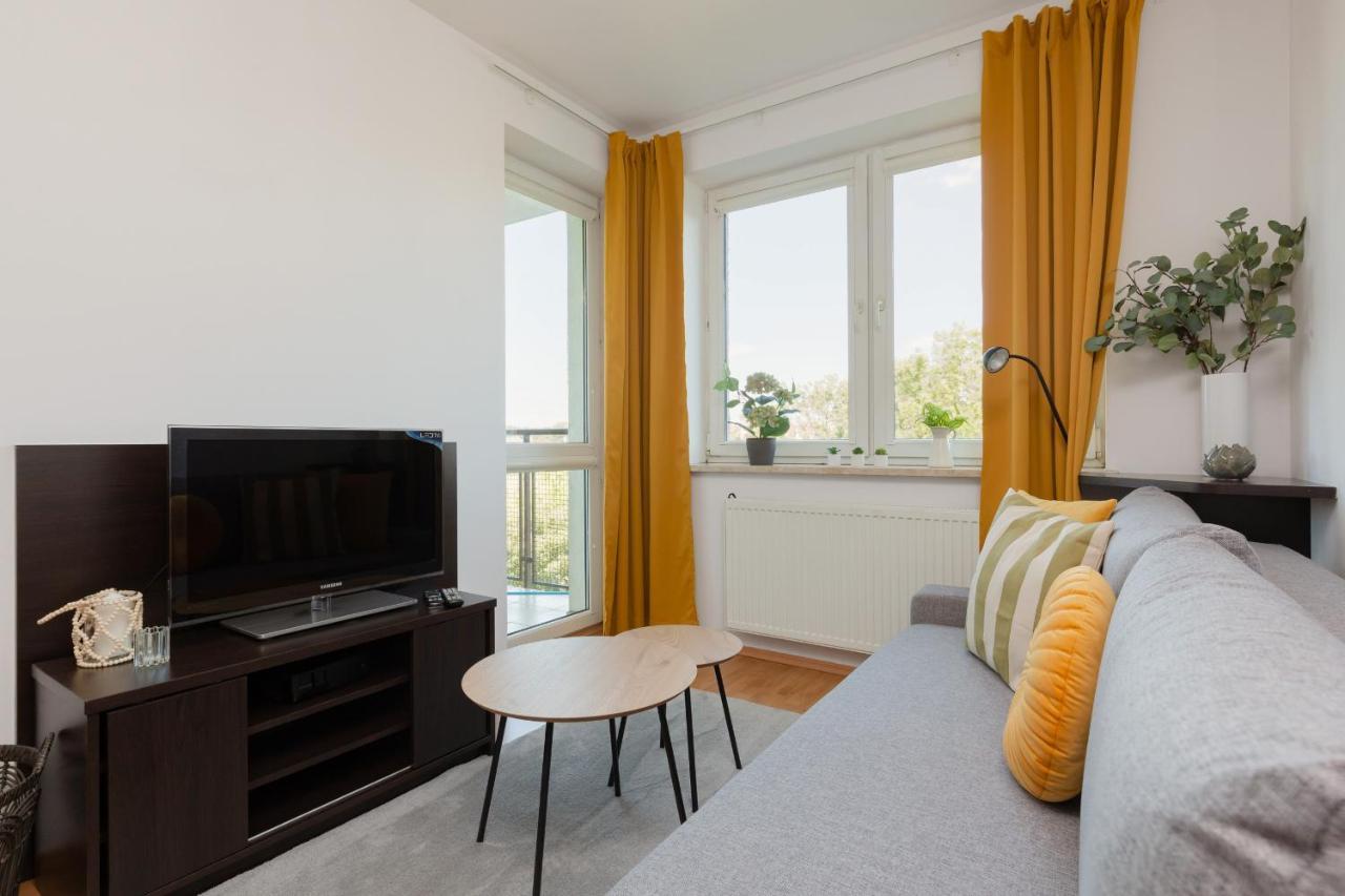 Cozy Apartment With Balcony Warszawa By Noclegi Renters 외부 사진