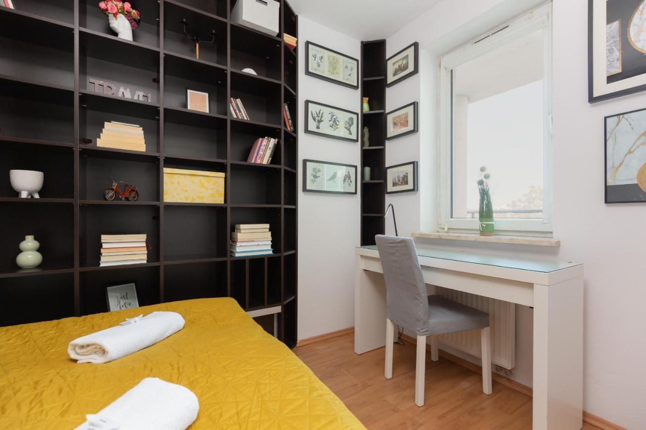 Cozy Apartment With Balcony Warszawa By Noclegi Renters 외부 사진